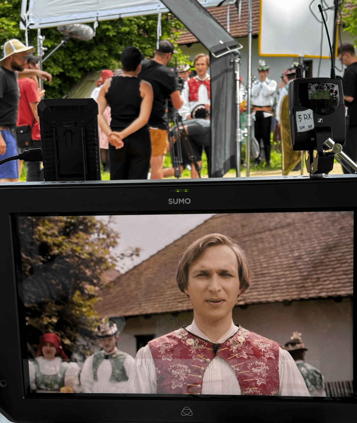 Behind the scenes 1